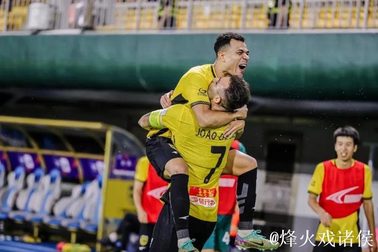 连胜两支中超球队 广州豹队晋级足协杯八强 连胜两支中超球队 广州豹队晋级足协杯八强